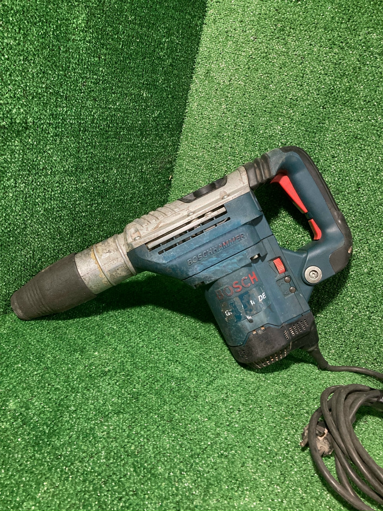 Шикарный перфоратор Bosch 5-40 DE