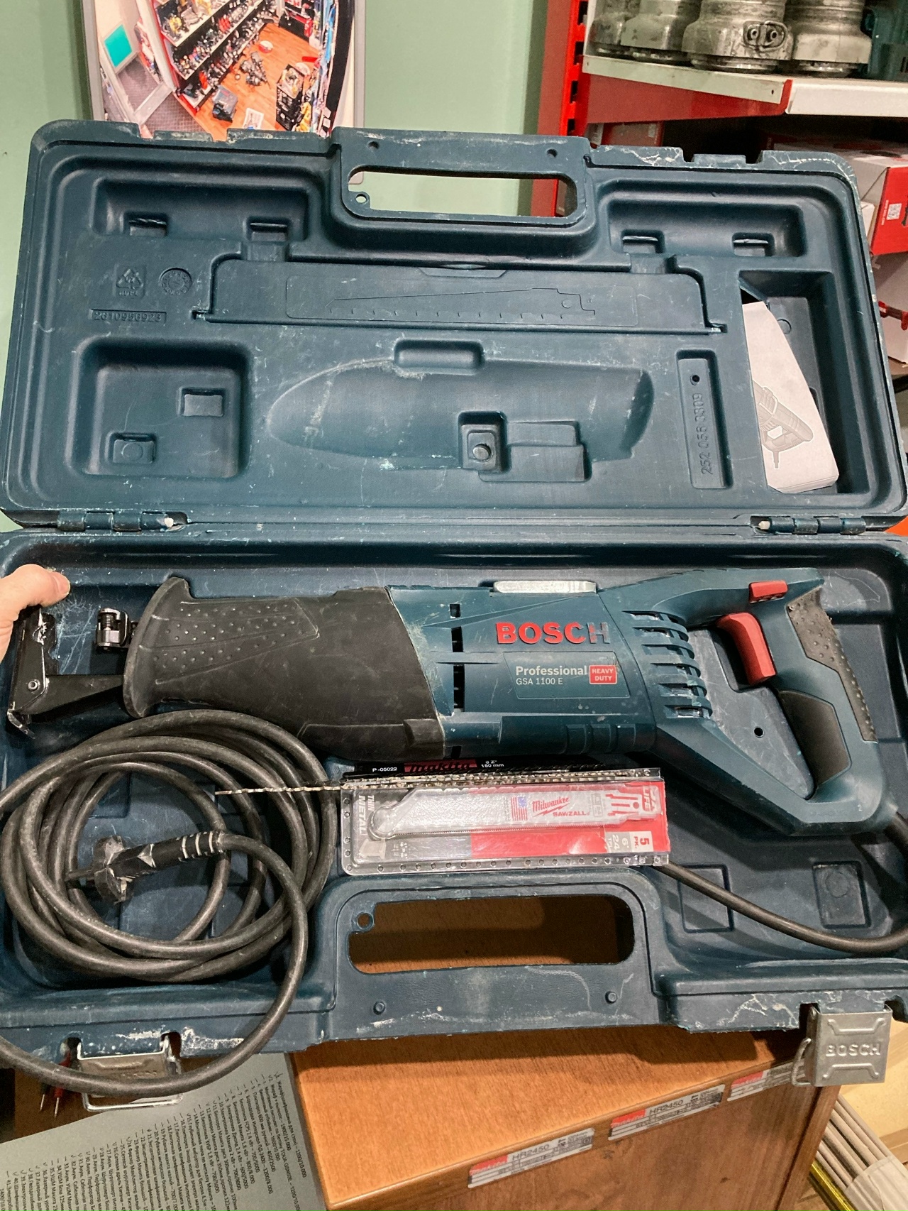 Сабельная пила Bosch GSA 1100E