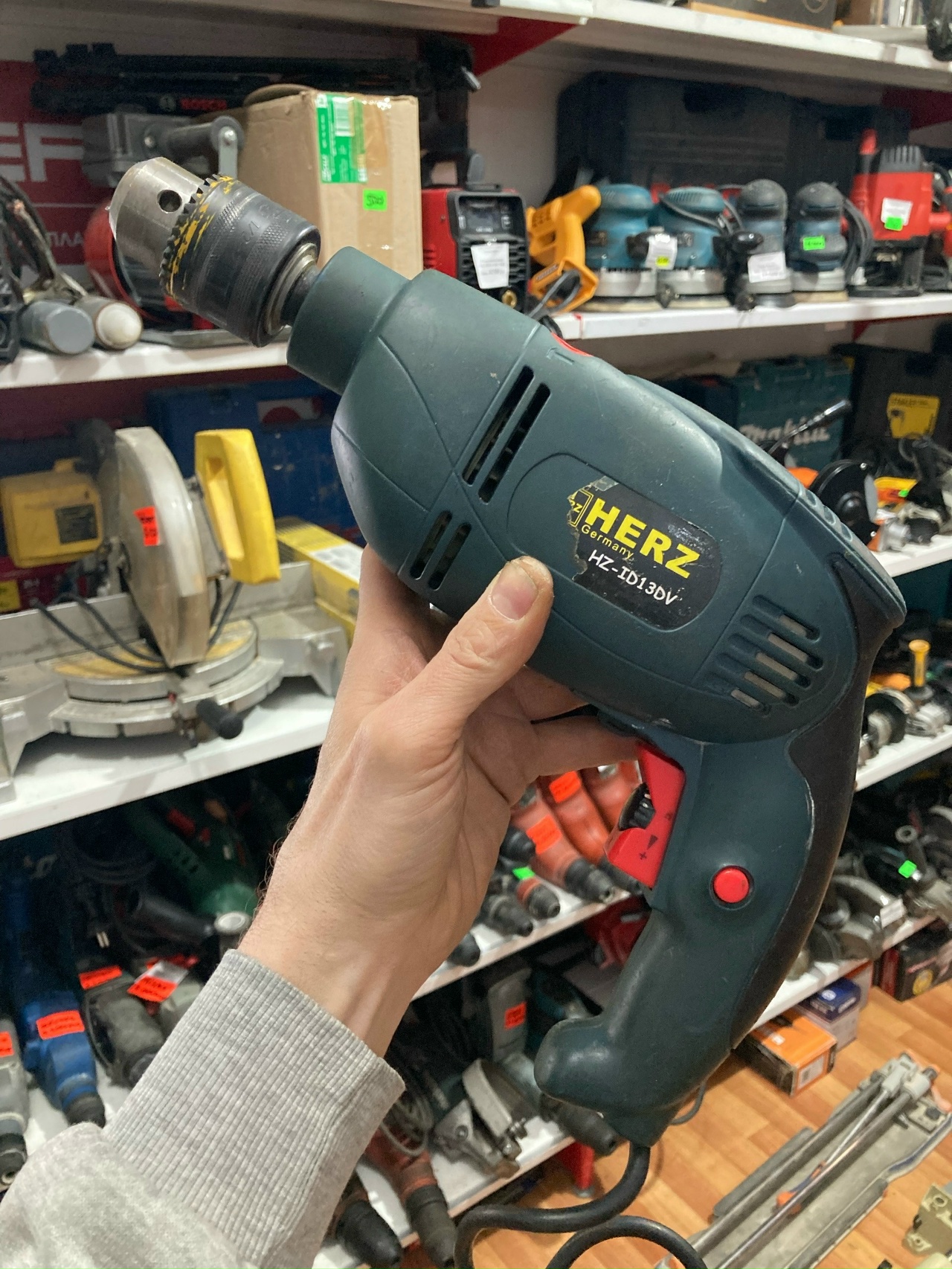 Дрель ударная HERZ