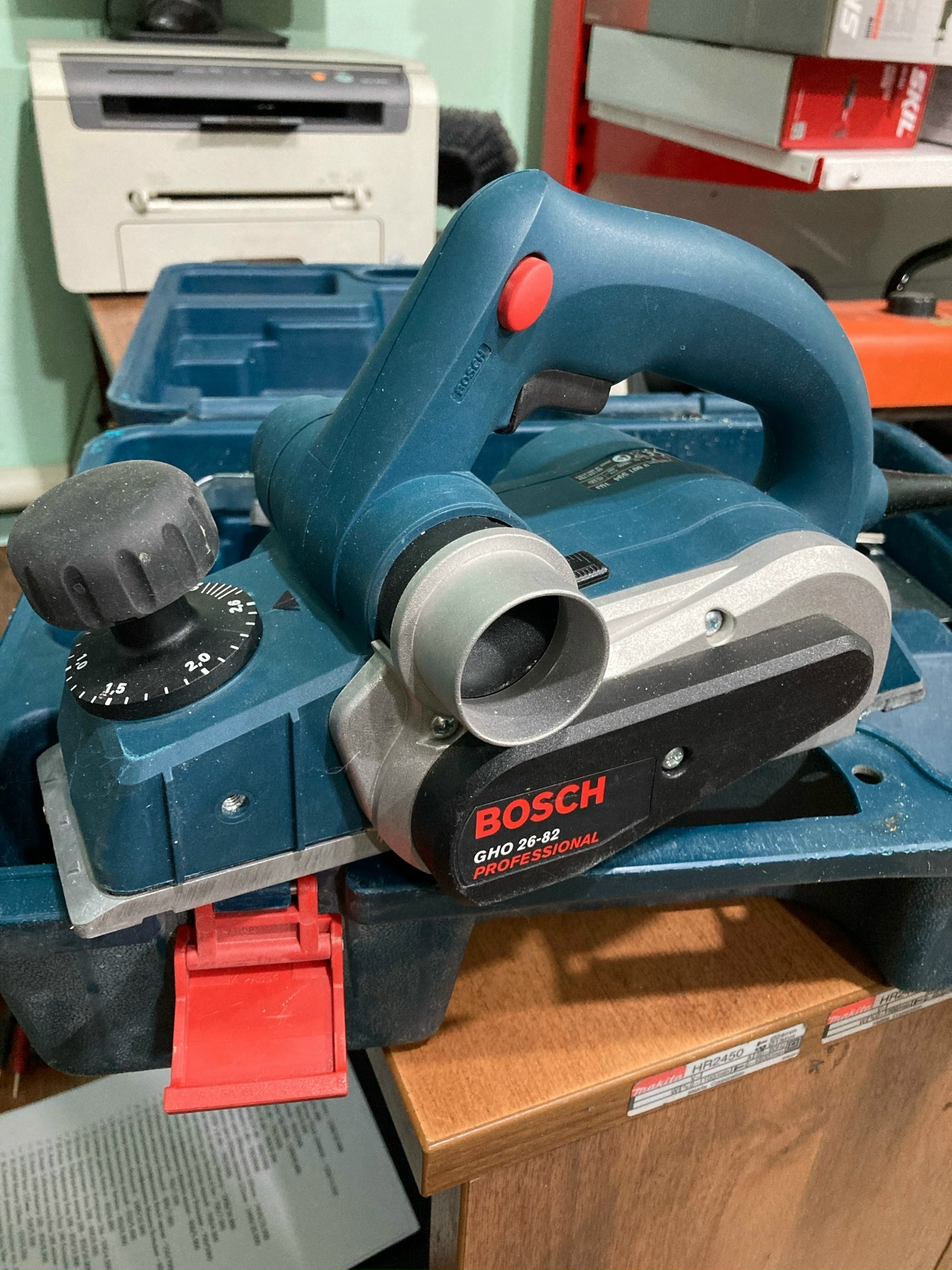 Рубанок Bosch GHO 26-82 D, 710Вт, 82 мм