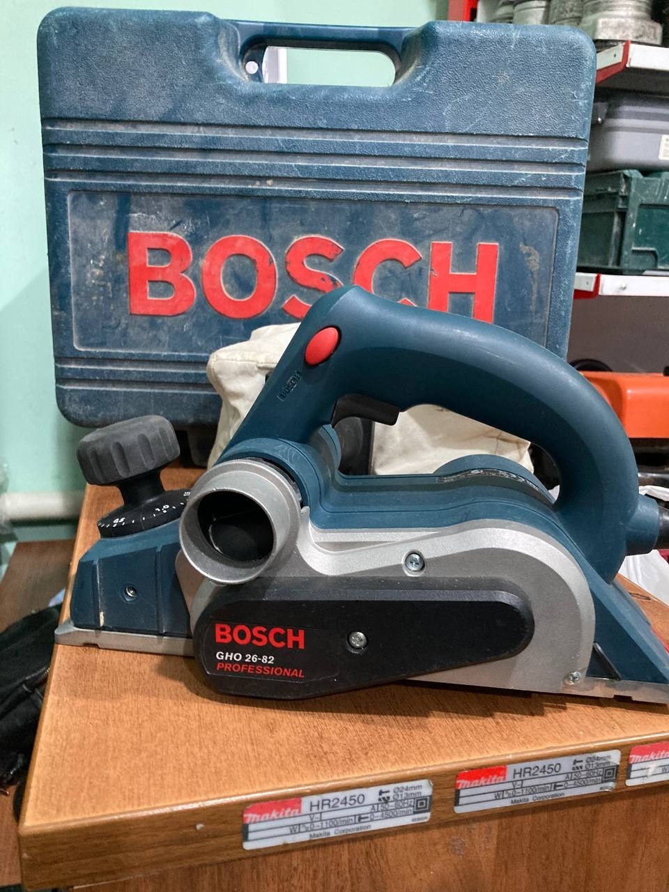 Электрорубанок Bosch GHO 26-82