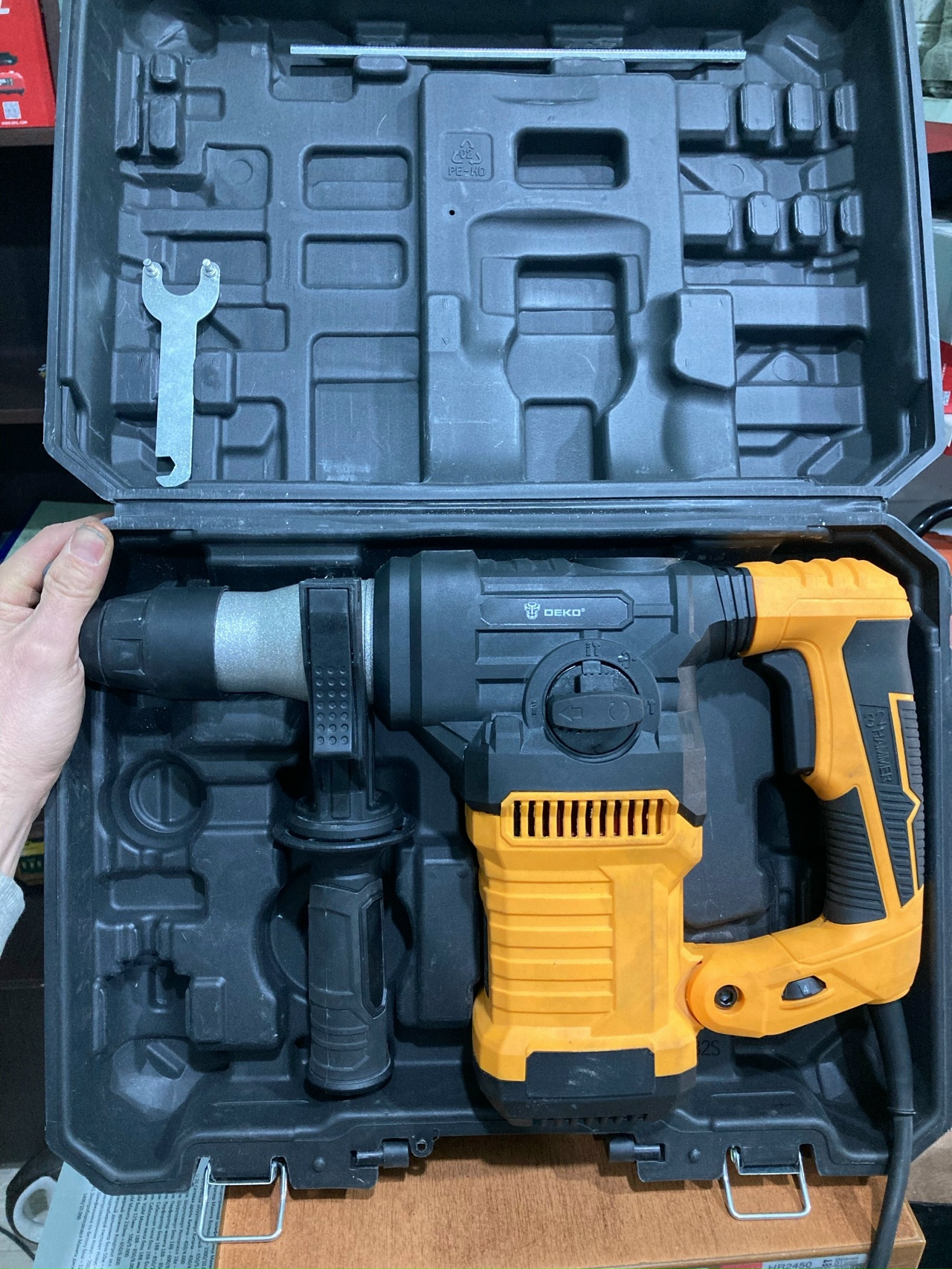 Перфоратор DEKO ZKHW BMC СЛОМ