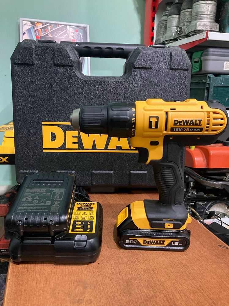 дрель-шуруповерт dewalt dcd776s2