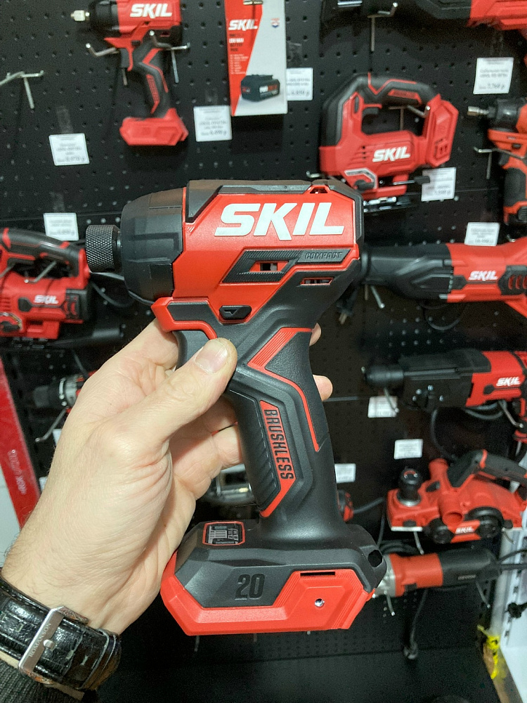 аккумуляторный винтовёрт skil id6739 solo