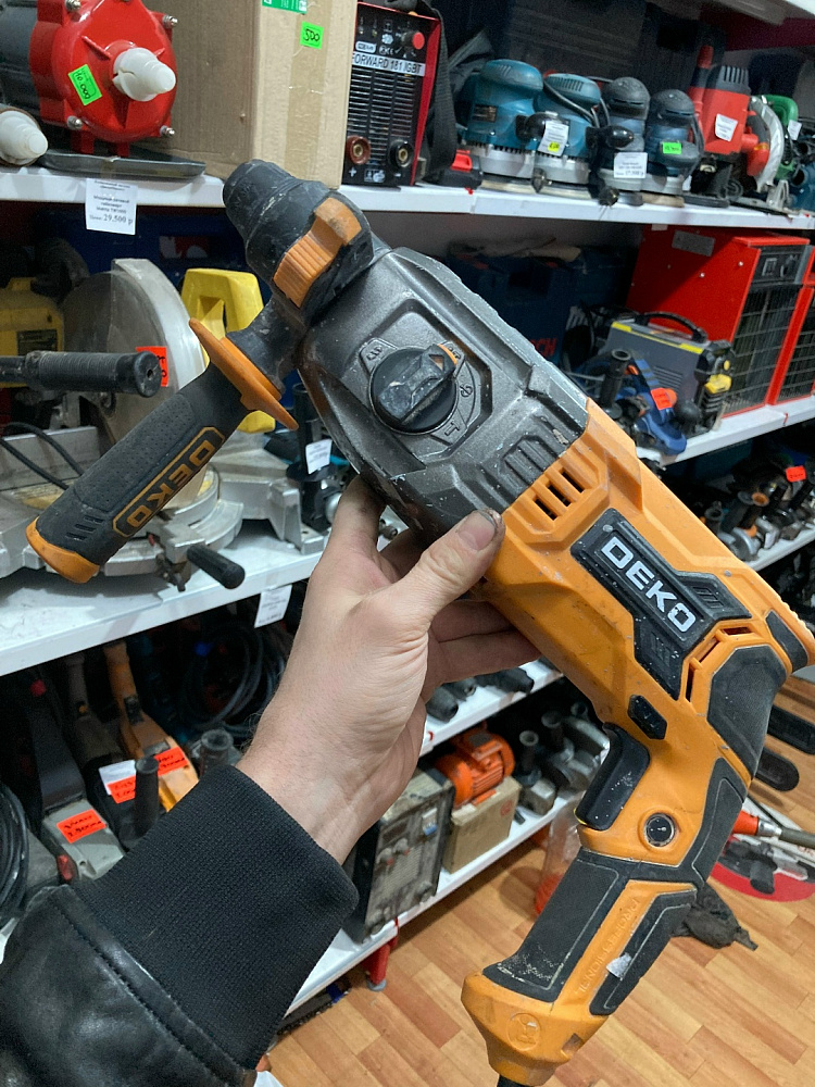 перфоратор deko dkh1350w bmc