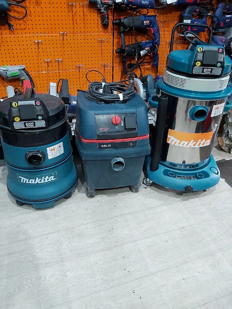 строительные профессиональные пылесосы в ассортименте